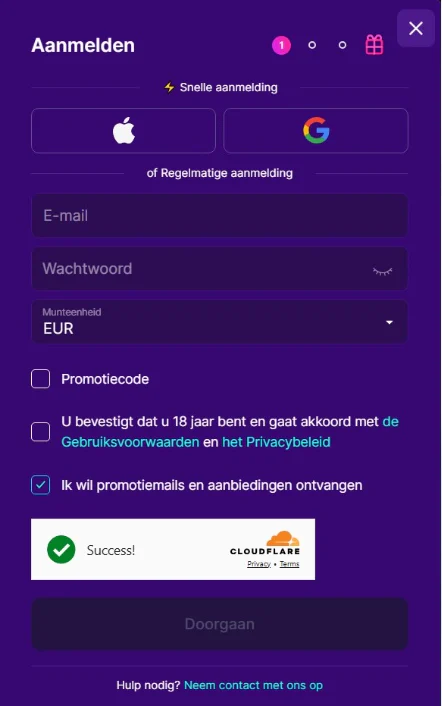 Registratieformulier van Slotrush met e-mail, wachtwoord, valutakeuze en opties om snel aan te melden via Apple of Google